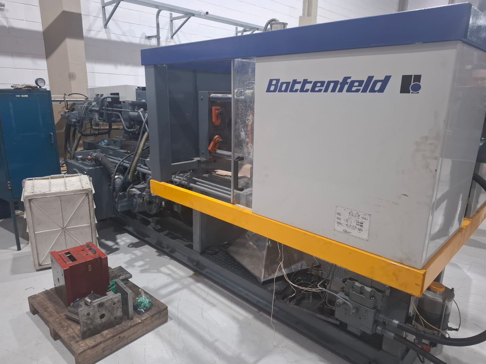 Injetora Battenfeld 70 ton